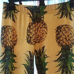 Pineapple print yoga leggings